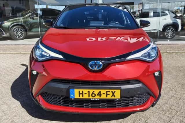 Toyota C-HR (2020) thumbnail 6