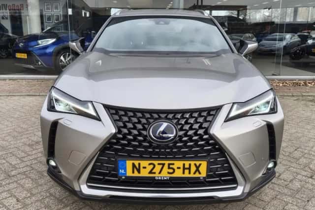 Lexus UX (2020) thumbnail 6