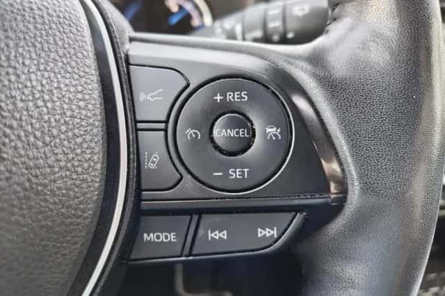 Toyota RAV4 (2021) thumbnail 12