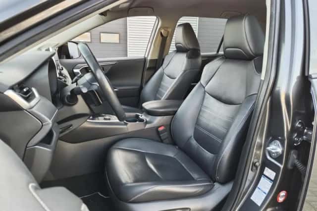 Toyota RAV4 (2021) thumbnail 28