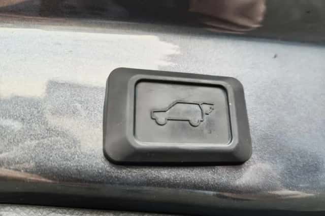 Toyota RAV4 (2021) thumbnail 36