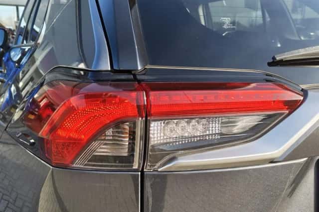 Toyota RAV4 (2021) thumbnail 38