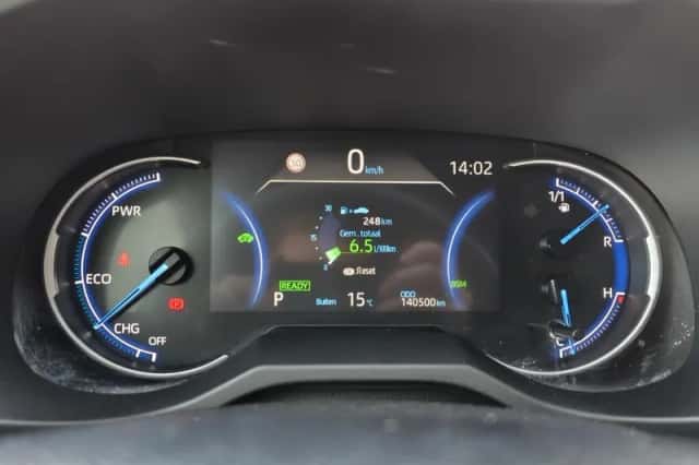 Toyota RAV4 (2021) thumbnail 8