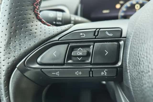 Toyota Yaris Cross (2024) thumbnail 12