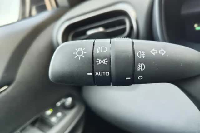 Toyota Yaris Cross (2024) thumbnail 14