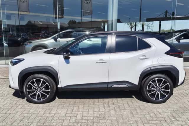 Toyota Yaris Cross (2024) thumbnail 3