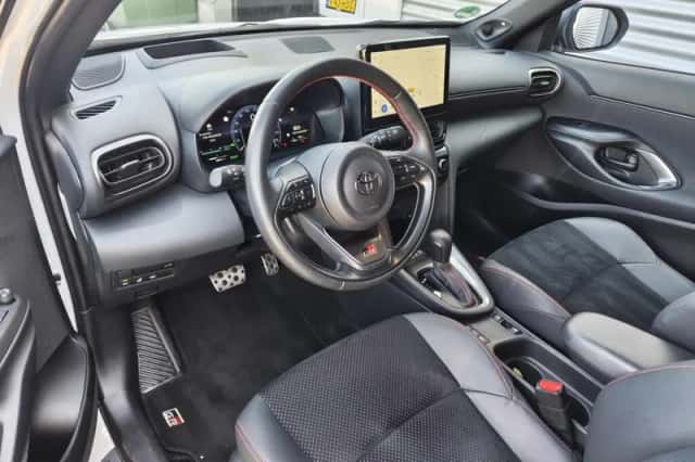 Toyota Yaris Cross (2024) thumbnail 28
