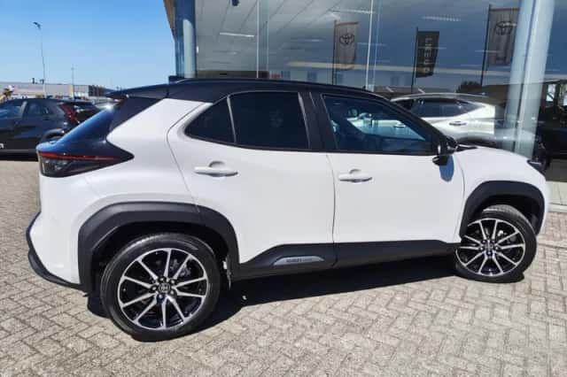 Toyota Yaris Cross (2024) thumbnail 5