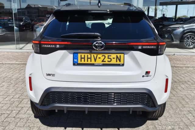 Toyota Yaris Cross (2024) thumbnail 7