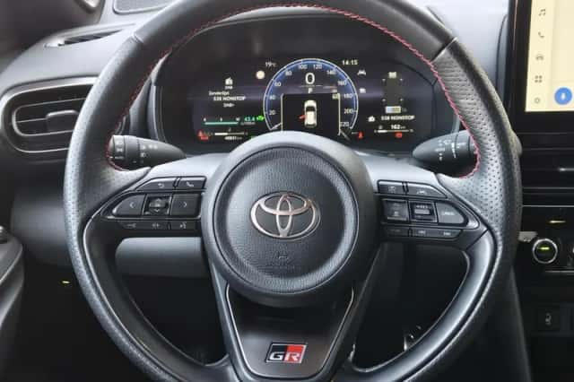Toyota Yaris Cross (2024) thumbnail 9