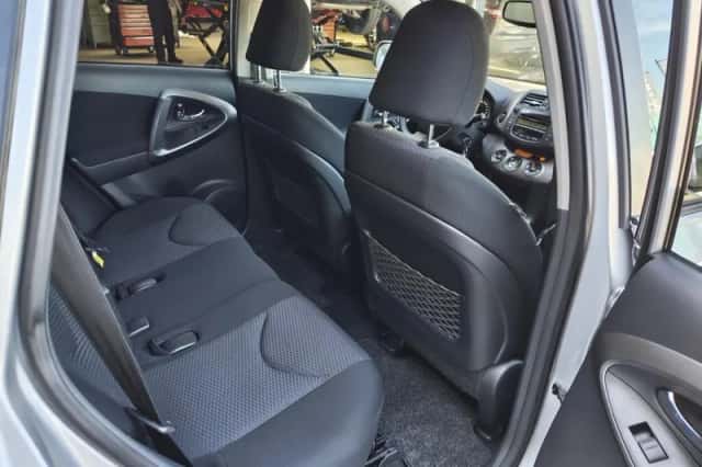 Toyota RAV4 (2010) thumbnail 25