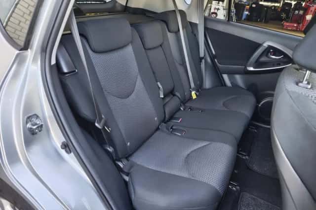 Toyota RAV4 (2010) thumbnail 26