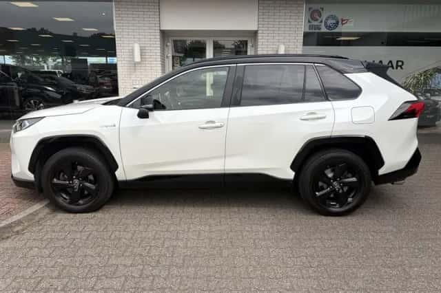 Toyota RAV4 (2020) thumbnail 3