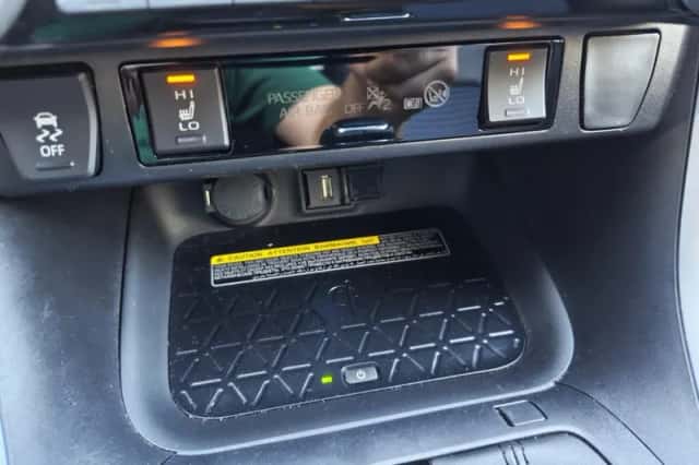 Toyota RAV4 (2020) thumbnail 21
