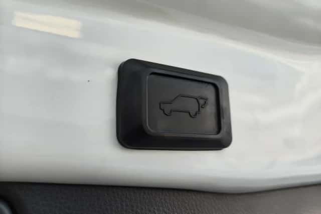 Toyota RAV4 (2020) thumbnail 36