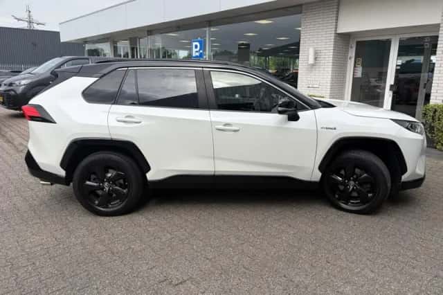Toyota RAV4 (2020) thumbnail 5