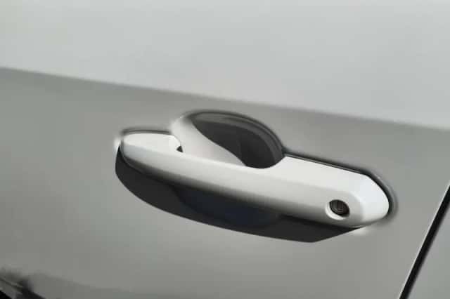 Toyota RAV4 (2020) thumbnail 41