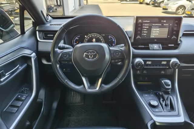 Toyota RAV4 (2020) thumbnail 8