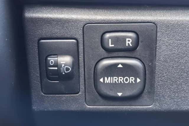 Toyota Yaris (2007) thumbnail 18