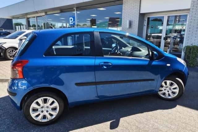 Toyota Yaris (2007) thumbnail 5