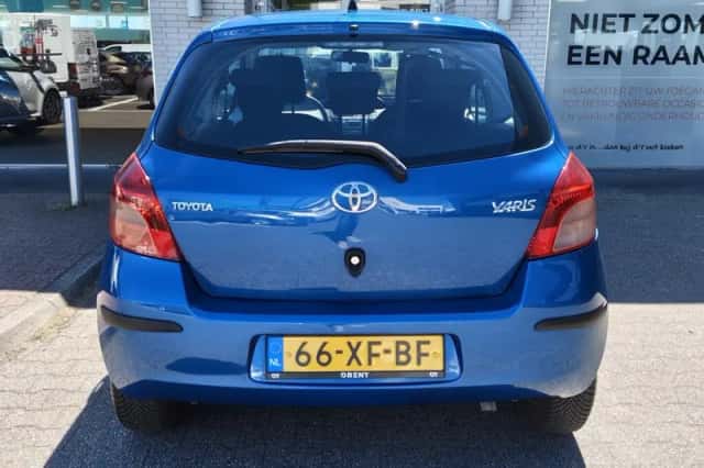Toyota Yaris (2007) thumbnail 7