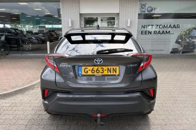 Toyota C-HR (2019) thumbnail 7