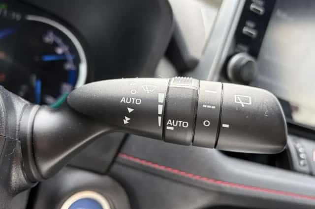 Toyota RAV4 (2022) thumbnail 17