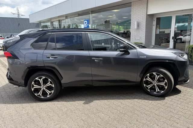 Toyota RAV4 (2022) thumbnail 5