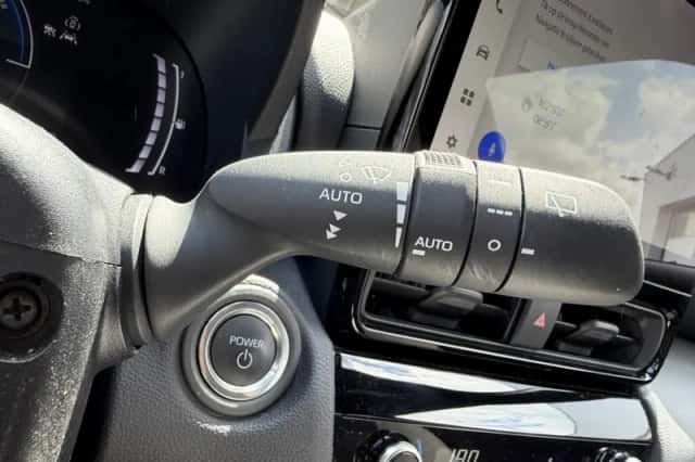Toyota Yaris Cross (2025) thumbnail 12