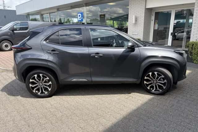 Toyota Yaris Cross (2025) thumbnail 5