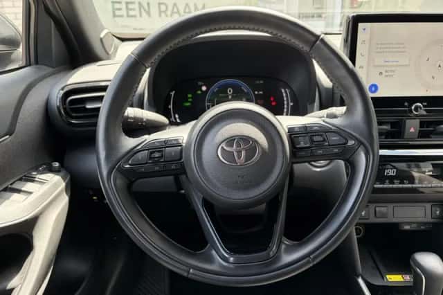 Toyota Yaris Cross (2025) thumbnail 9