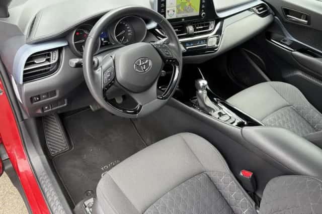 Toyota C-HR (2021) thumbnail 29