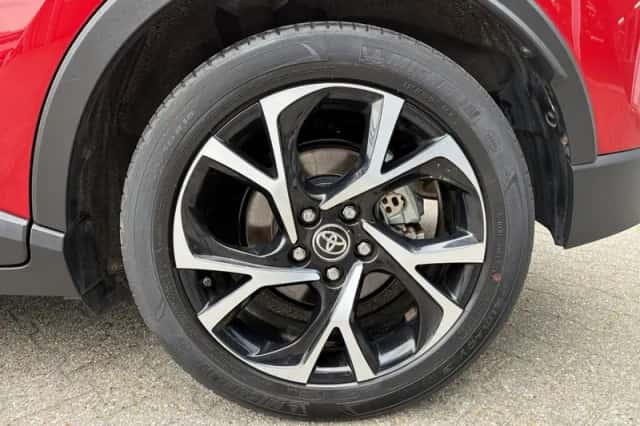 Toyota C-HR (2021) thumbnail 40