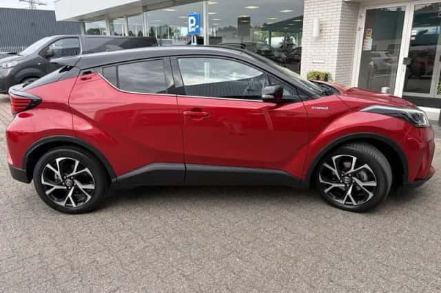 Toyota C-HR (2021) thumbnail 5