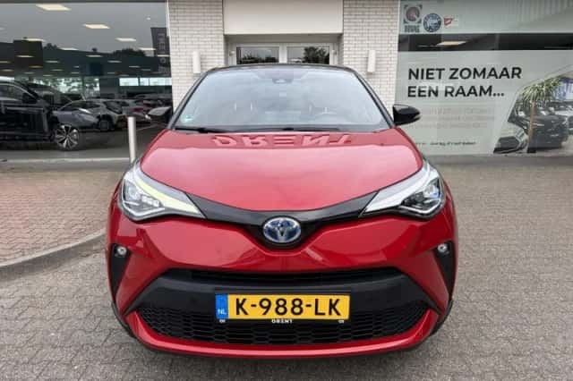 Toyota C-HR (2021) thumbnail 6