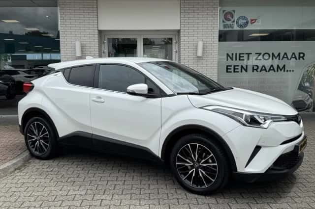 Toyota C-HR (2017) thumbnail 5