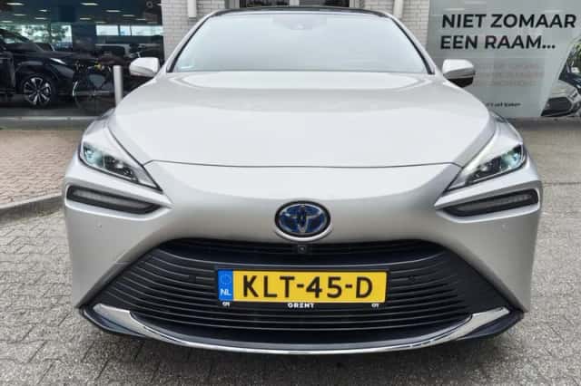 Toyota Mirai (2021) thumbnail 6