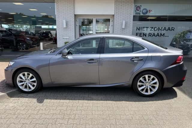 Lexus IS (2014) thumbnail 3