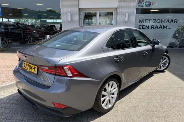 Lexus IS (2014) thumbnail 4