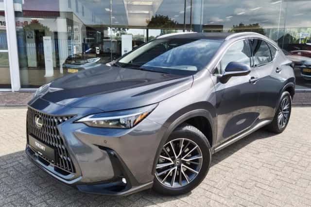 Lexus NX (2025) thumbnail 1