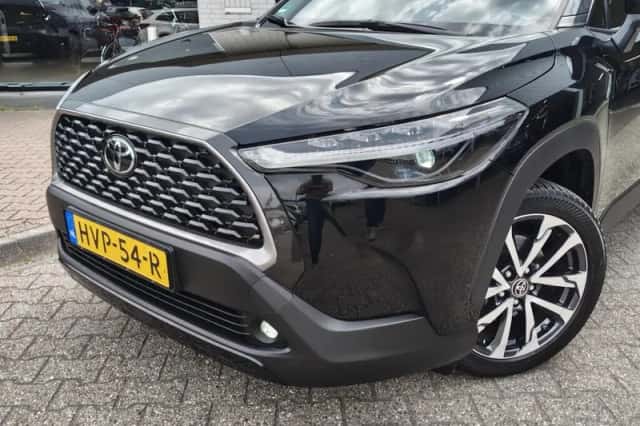 Toyota Corolla (2025) thumbnail 2