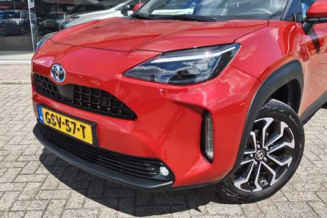 Toyota Yaris Cross (2024) thumbnail 2