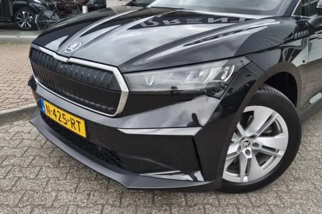 Škoda Enyaq (2021) thumbnail 2
