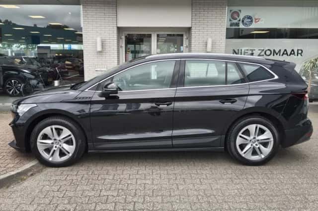 Škoda Enyaq (2021) thumbnail 3