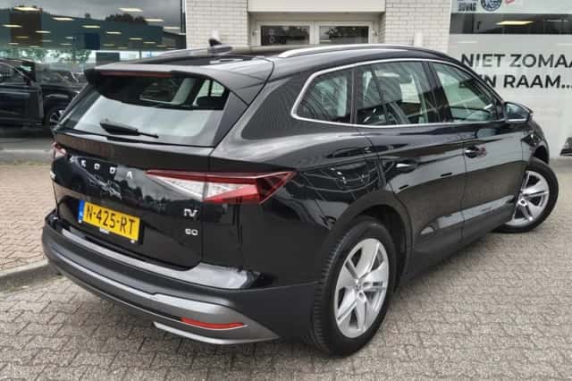 Škoda Enyaq (2021) thumbnail 4