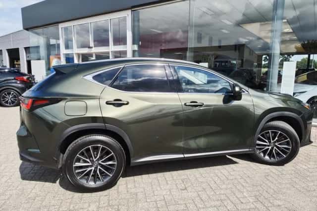 Lexus NX (2025) thumbnail 5