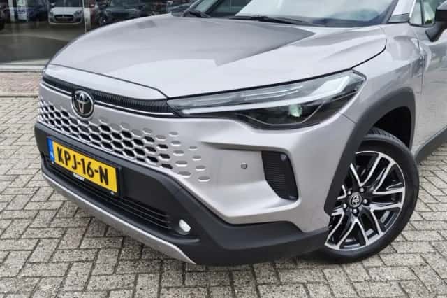 Toyota Corolla Cross (2026) thumbnail 2