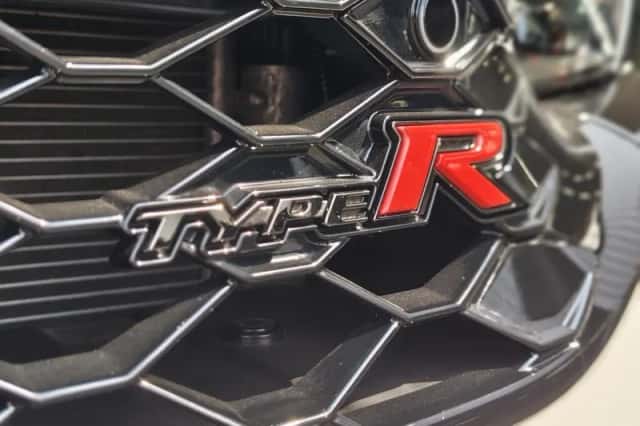 Honda Civic (2023) thumbnail 3