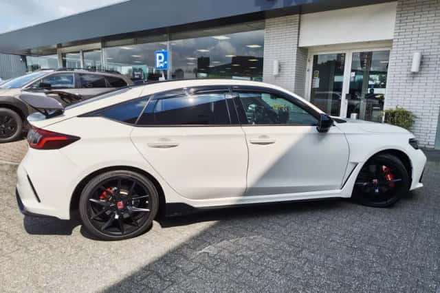 Honda Civic (2023) thumbnail 6