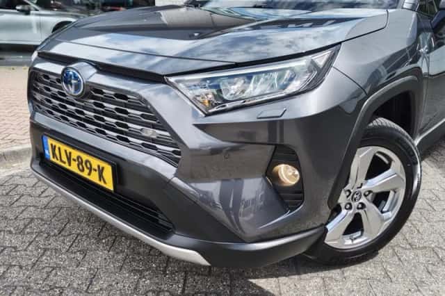 Toyota RAV4 (2019) thumbnail 2